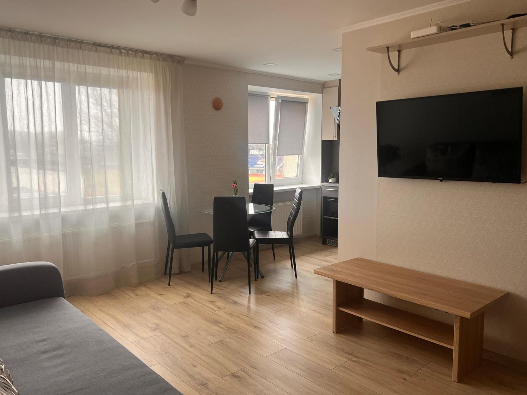 R Un S Apartment